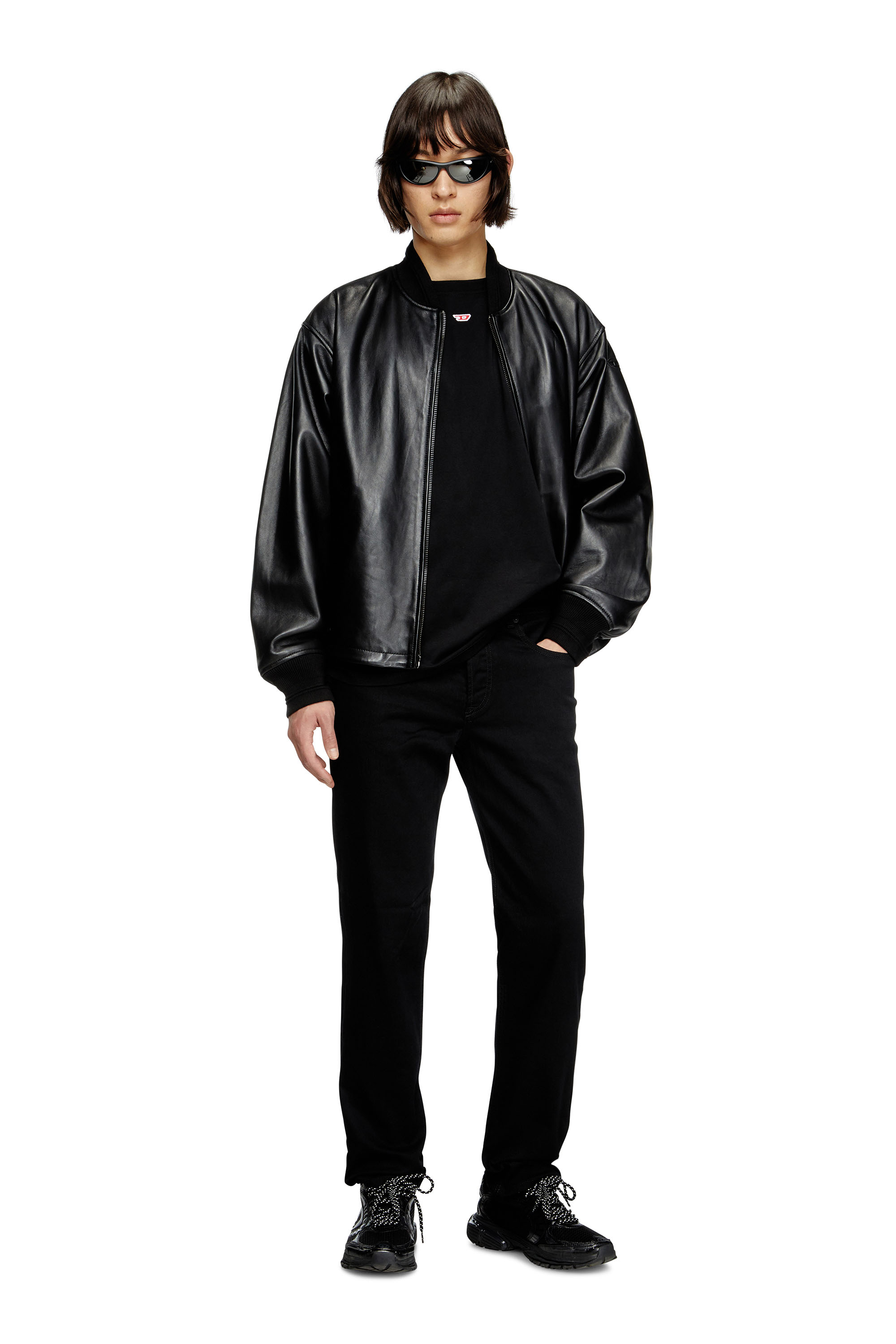 Diesel - T-BOXT-D, Unisex's T-shirt with embroidered D patch in ブラック - 4